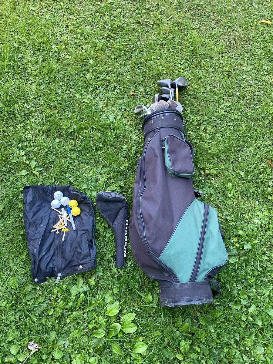 Golf clubs right hand - Image 1
