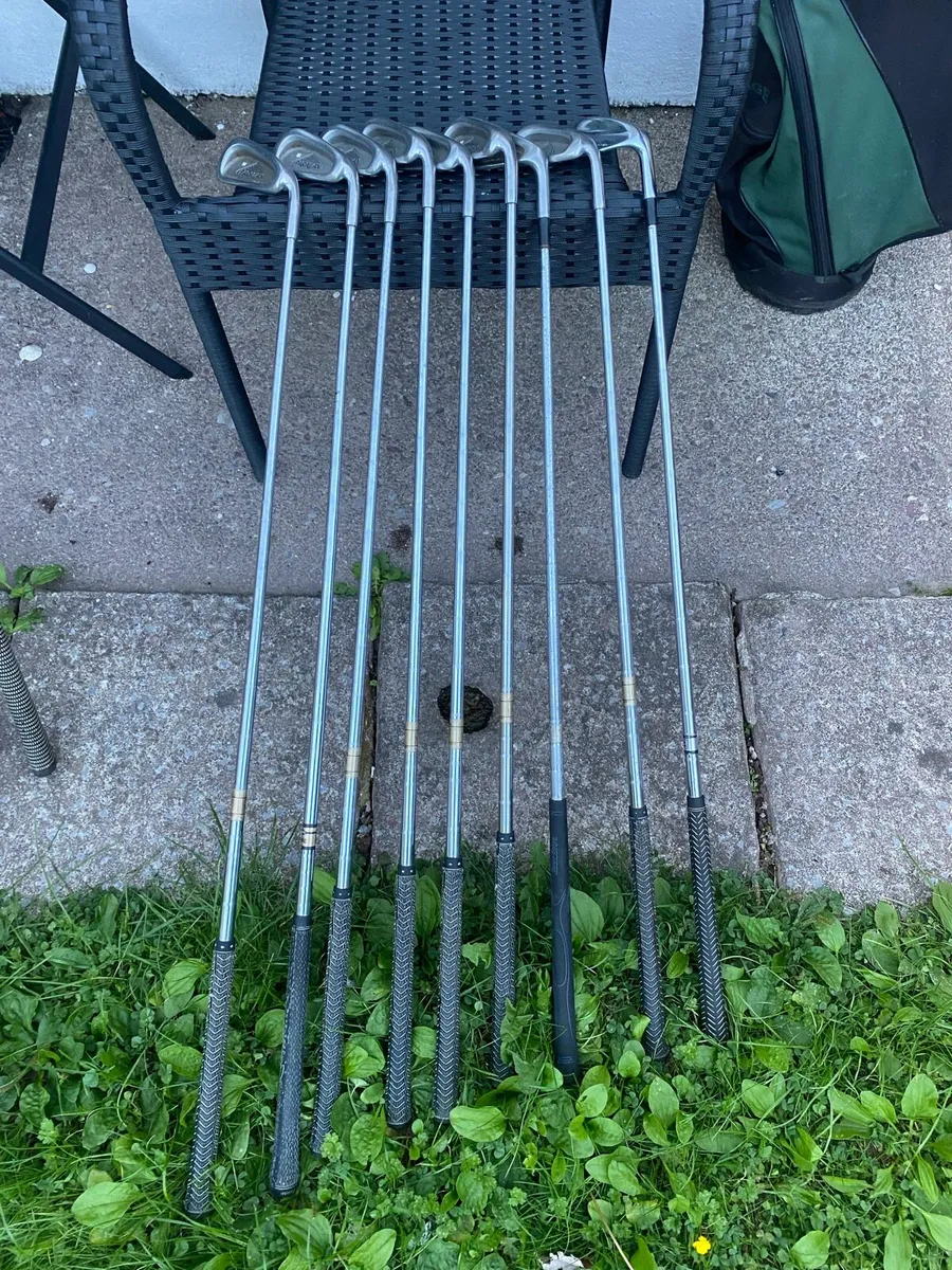Golf clubs right hand - Image 2