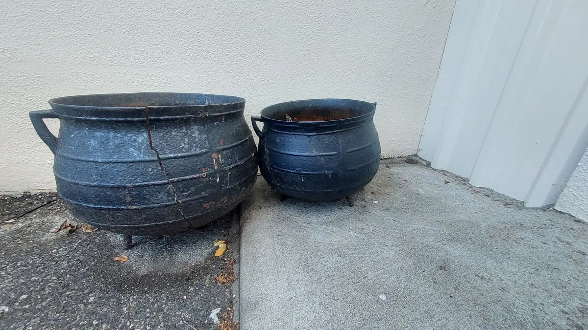 Skillet pots - Image 1