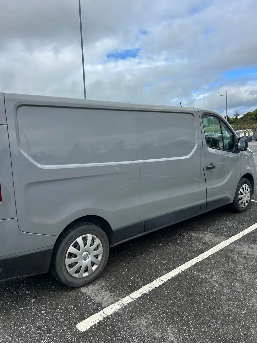 Renault Trafic 2018 - Image 2