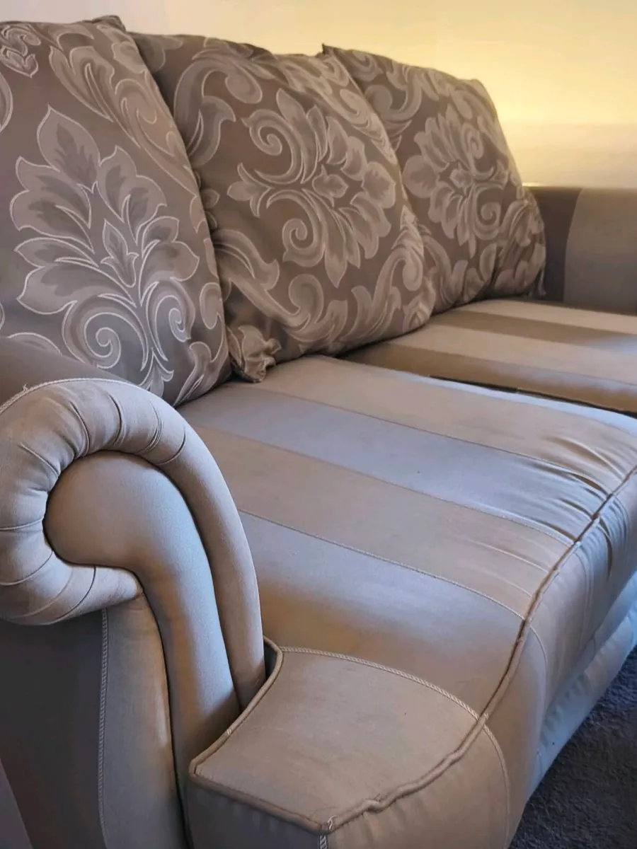 Large 3 Piece Suite – 3 Seater, 2 Seater & Armchai - Image 3