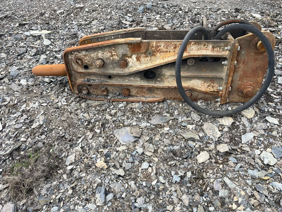 Rock breaker - Image 3