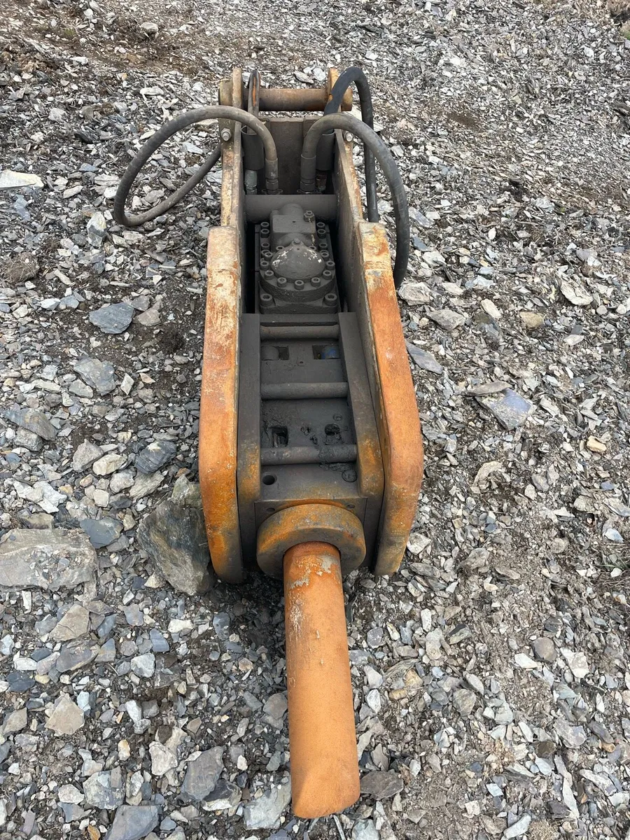 Rock breaker - Image 2