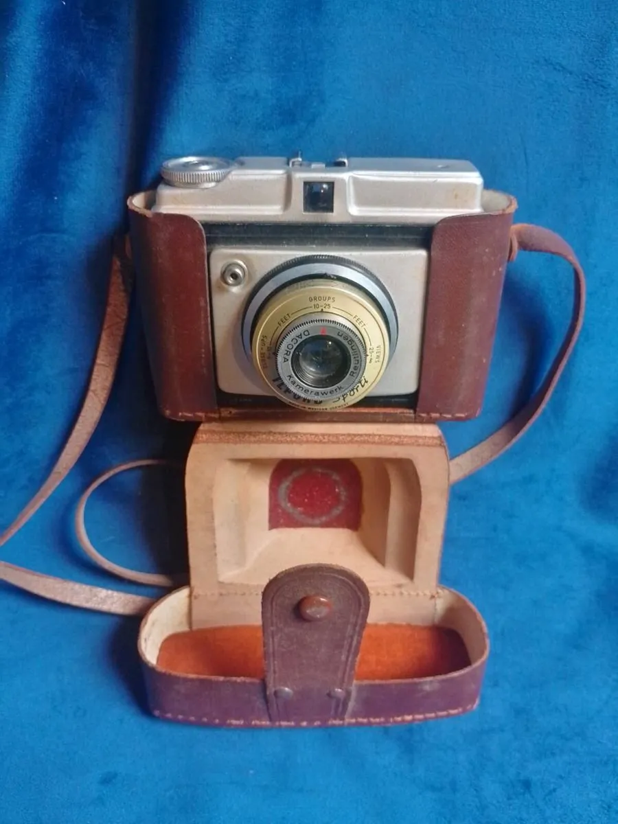 Vintage 1950s Ilford Sporti 120 Film Camera - Image 3