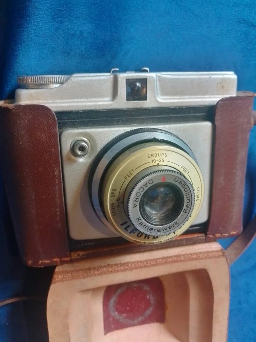 Vintage 1950s Ilford Sporti 120 Film Camera - Image 4