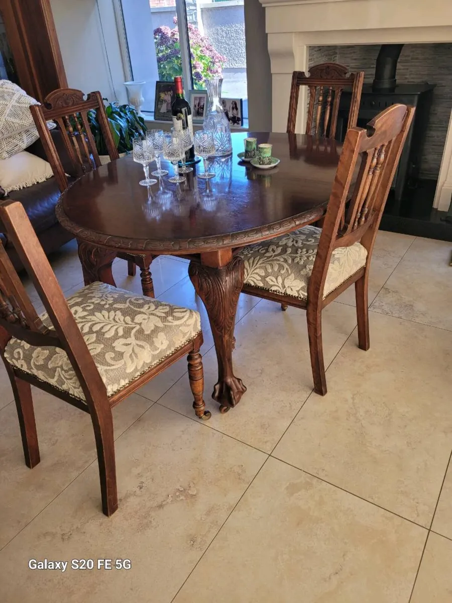 Dining table & chairs - Image 2