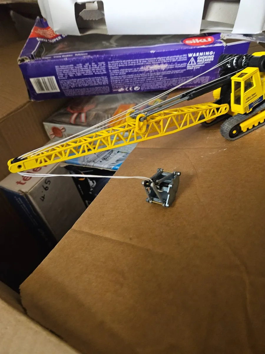 Corgi Siku Crawler Crane - Image 3