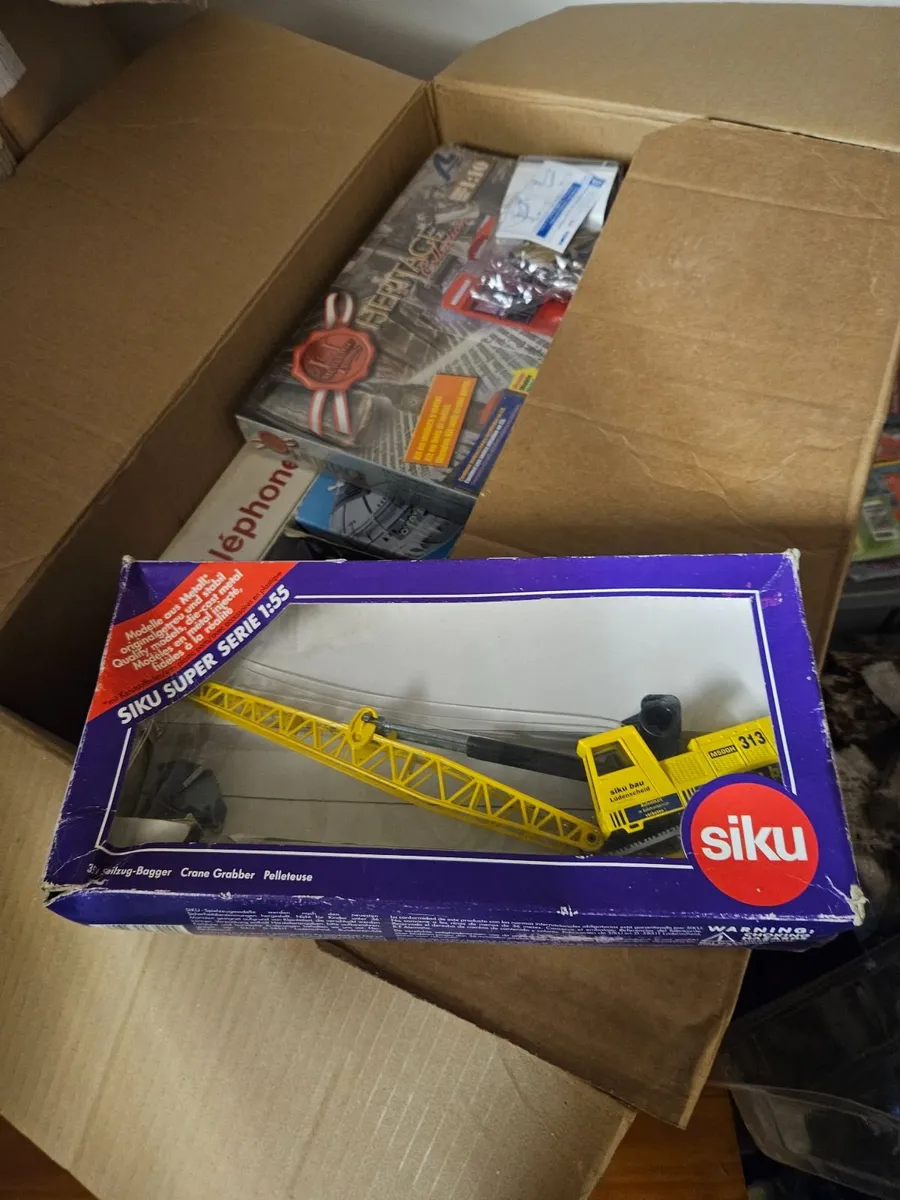 Corgi Siku Crawler Crane - Image 4