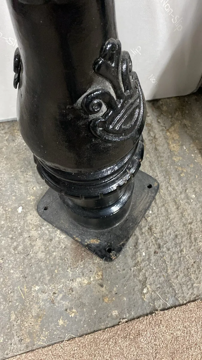 Pair of victorian entrance lamps Copper top - Image 4