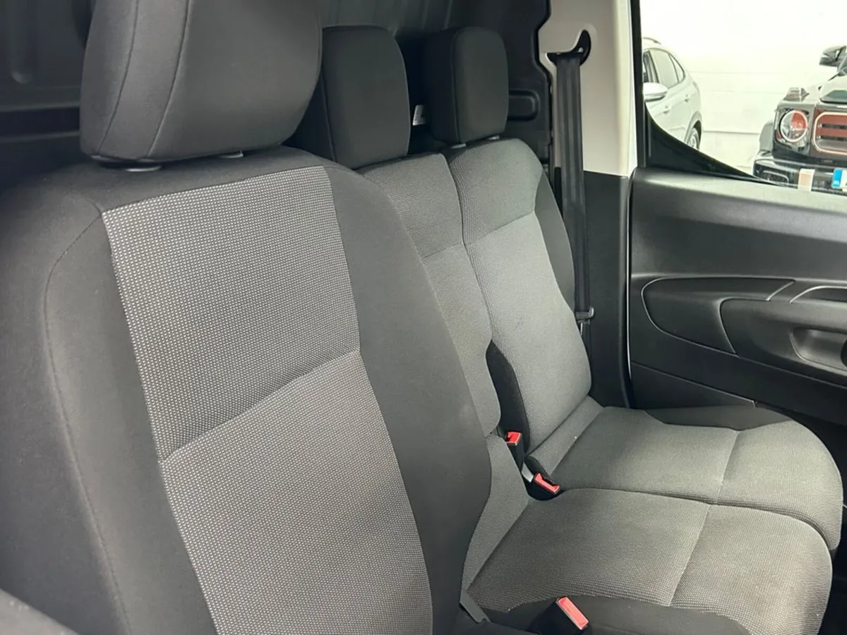 Peugeot Partner Professional Plus 1.5 Blue HDI - Image 3