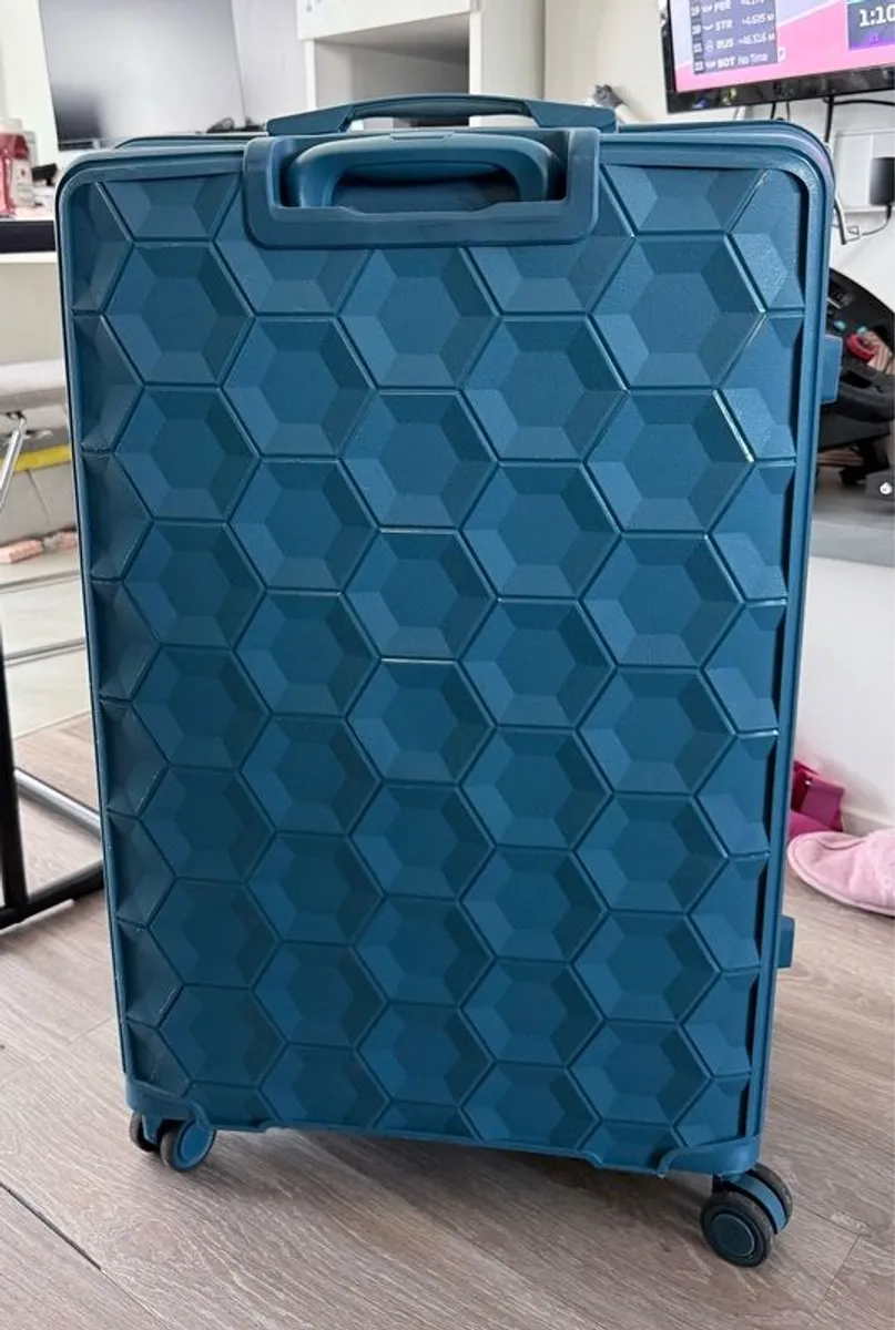 Large suitcase L size Princess Traveller - Image 1