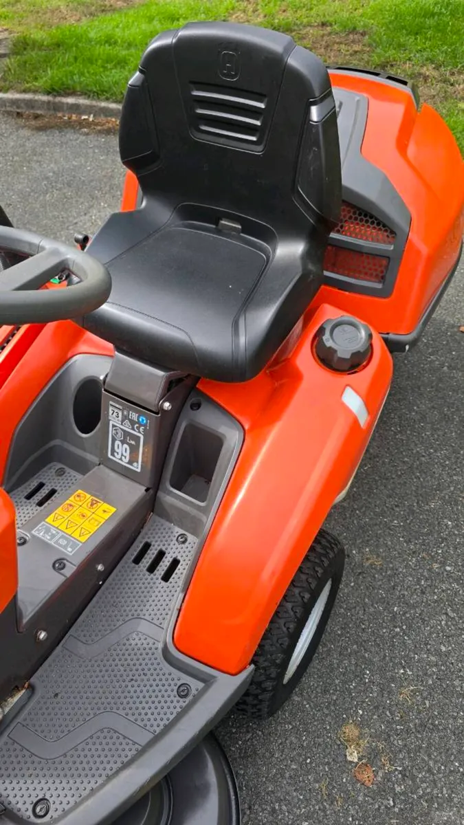 Husqvarna R214TC - Image 4