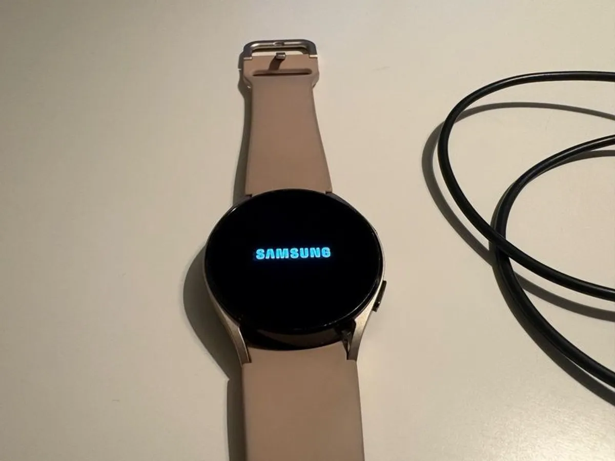 Galaxy watch - Image 4
