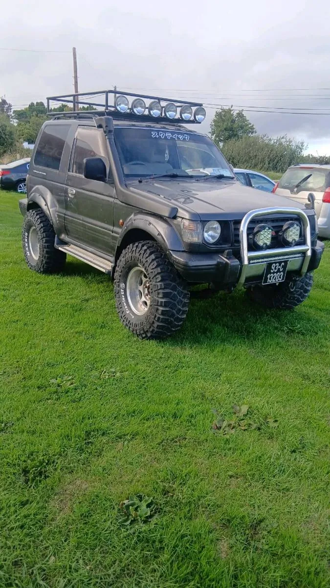 1993 mitsubihi pajero - Image 2