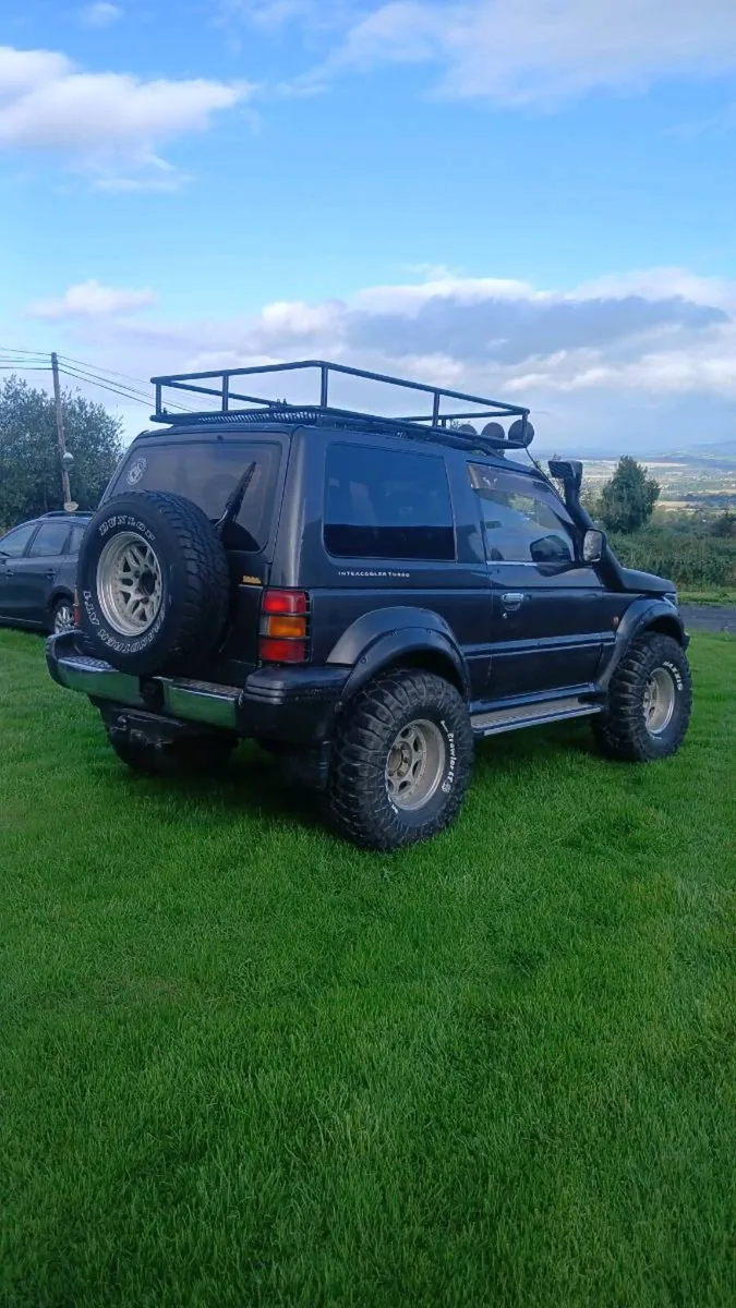 1993 mitsubihi pajero - Image 3