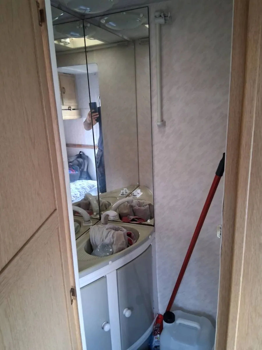 4 berth sprite caravan - Image 4