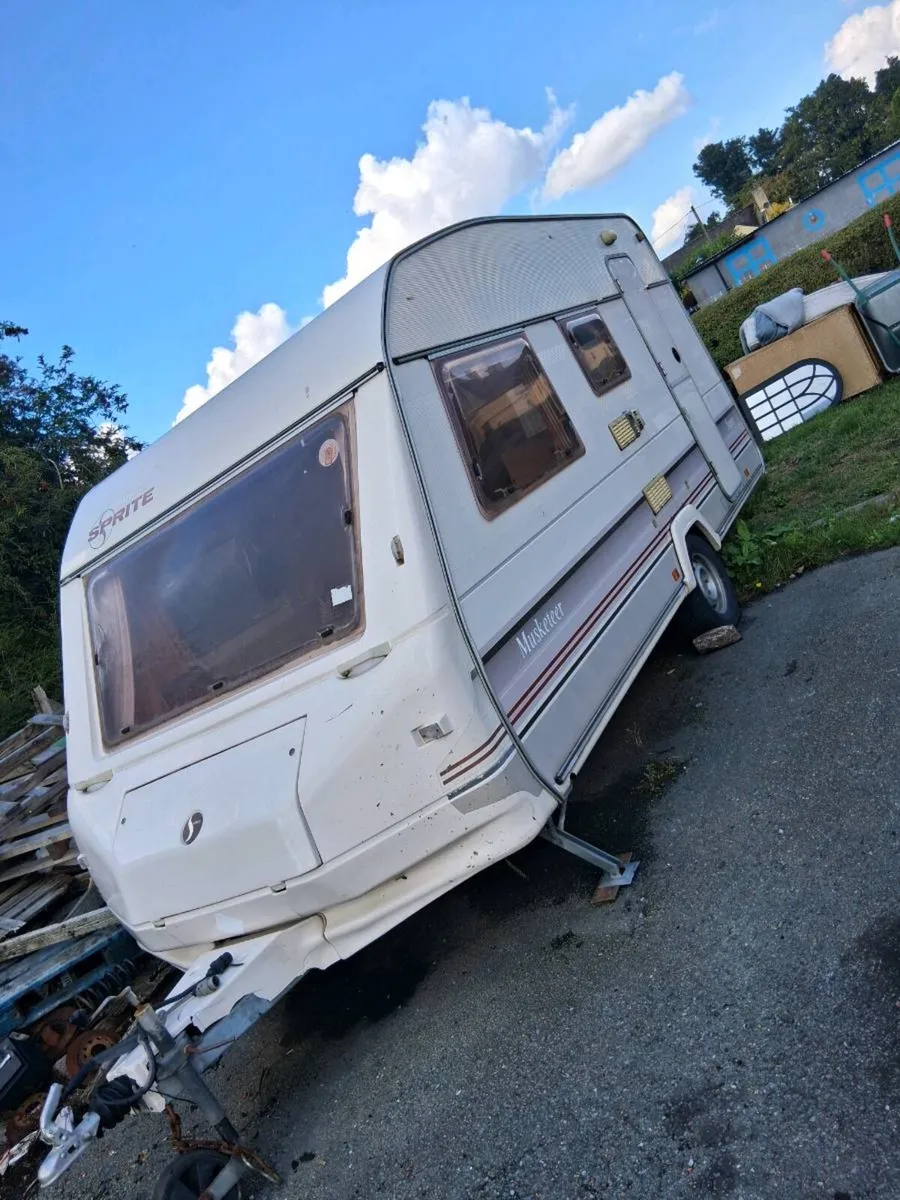 4 berth sprite caravan - Image 1