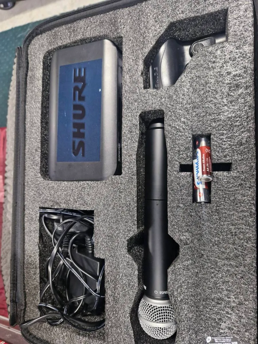 Shure cordless mic - Image 1