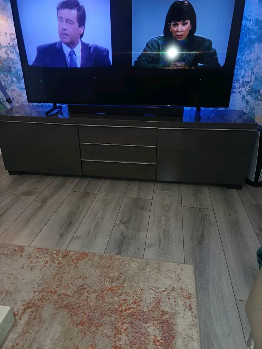 Tv unit - Image 2