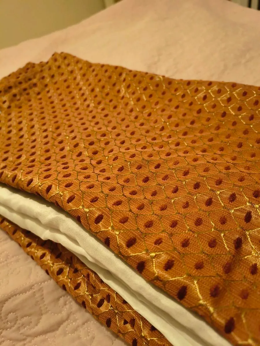 Two Pair of heavy weight Curtains - Image 3