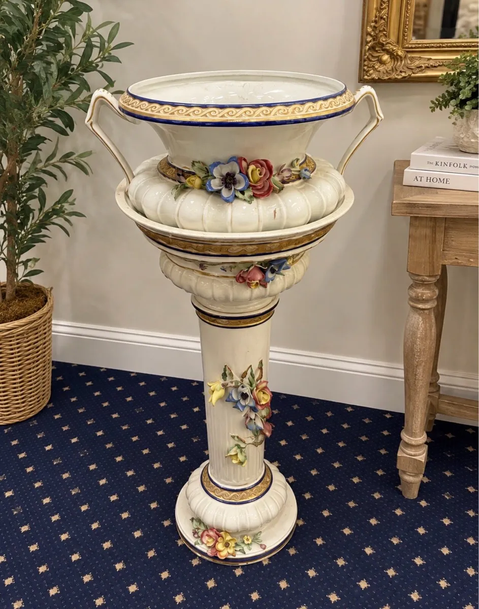 ornamental porcelain jardinière/planter