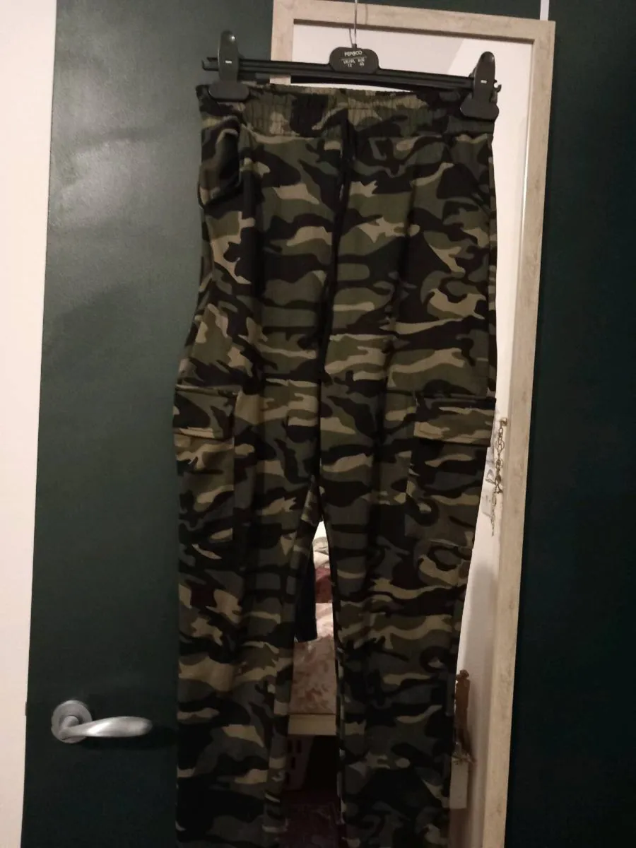 Clothes - Image 4