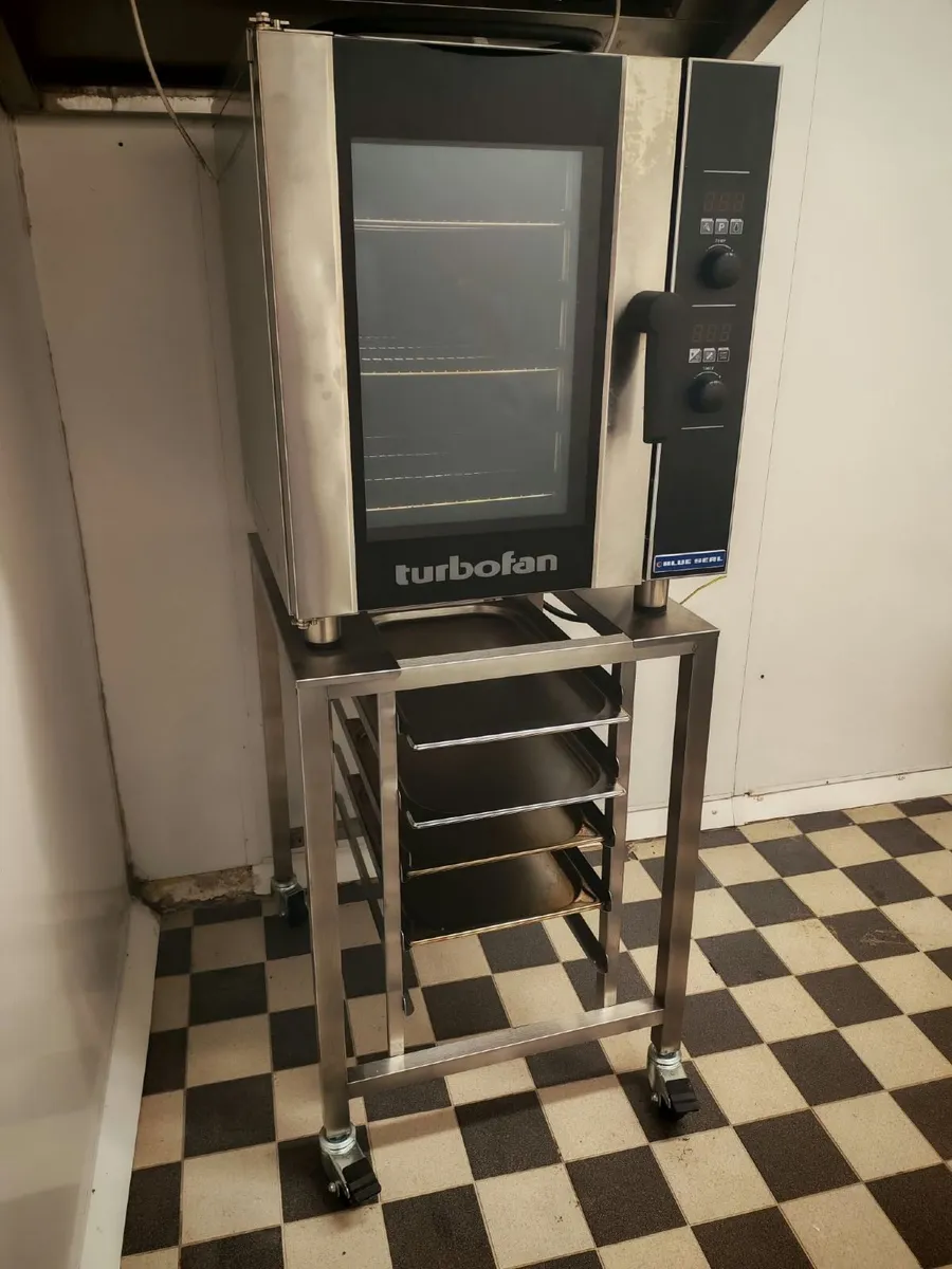 Convection oven - Image 1
