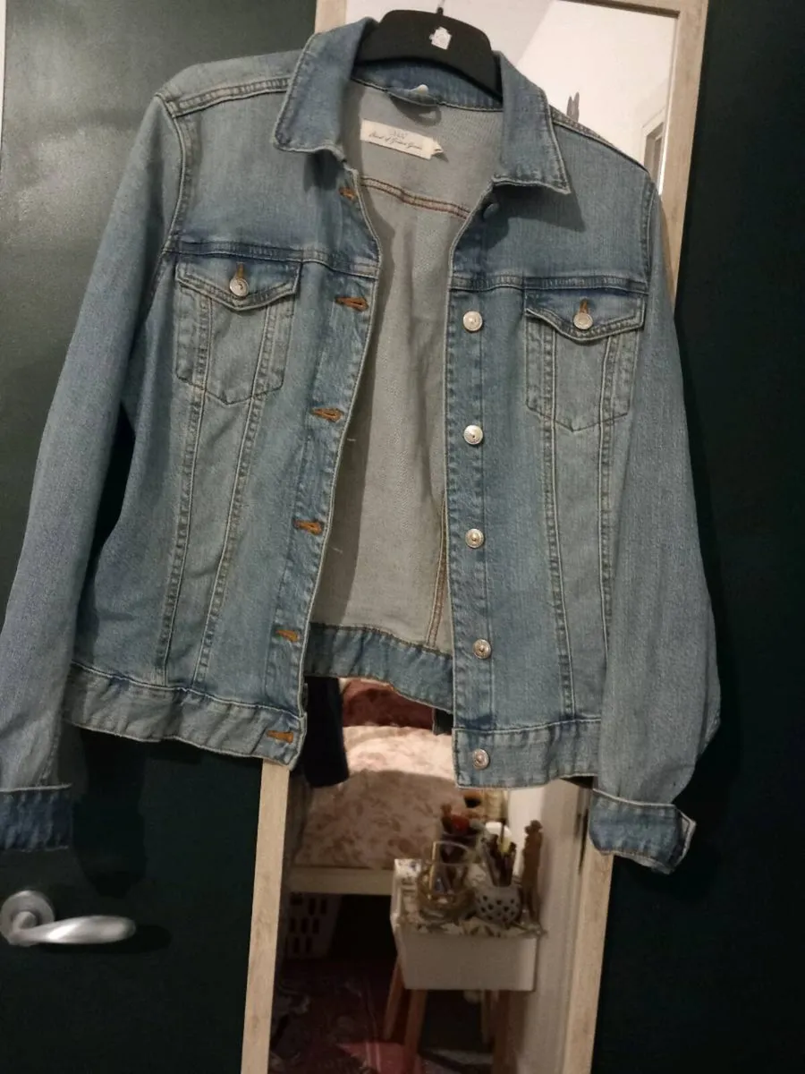 Clothes - Image 4