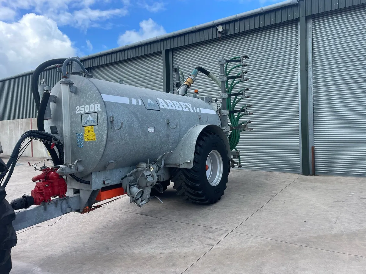 Abbey 2500R premium plus tanker - Image 1