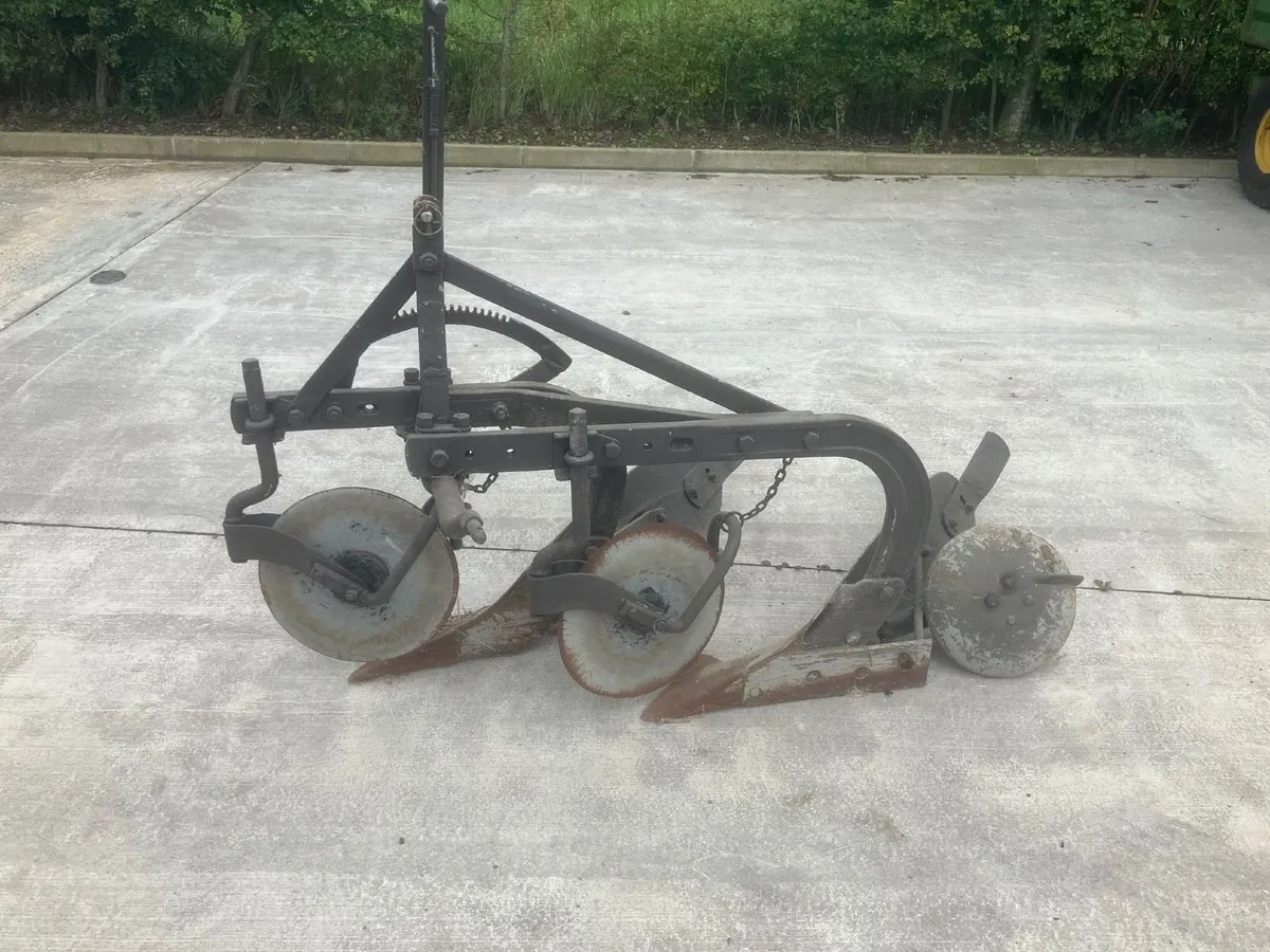 Ford Ferguson Plough - Image 2