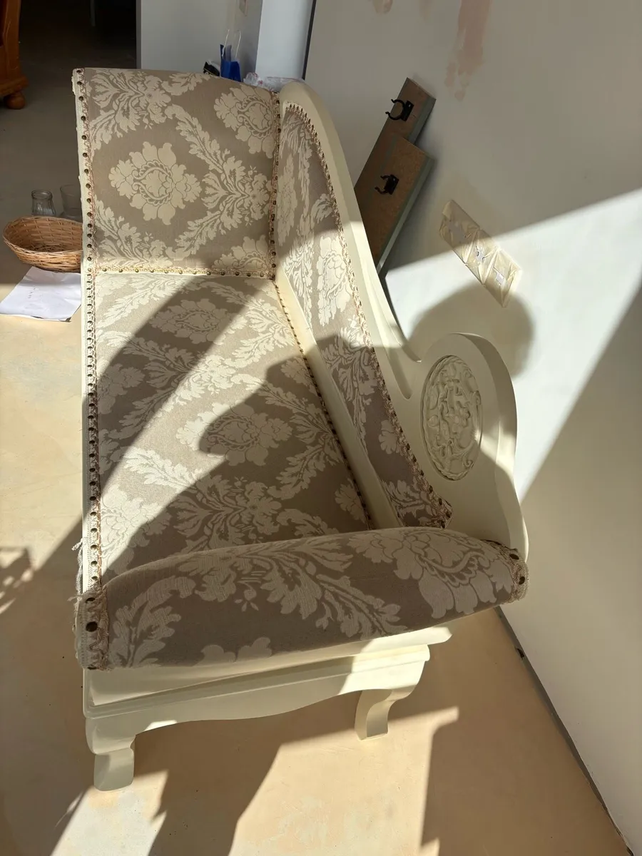 French-Style Chaise Longue – €129 - Image 3