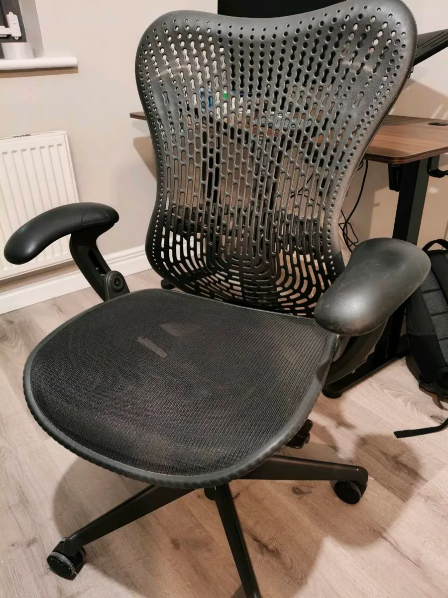Office chair - Image 2