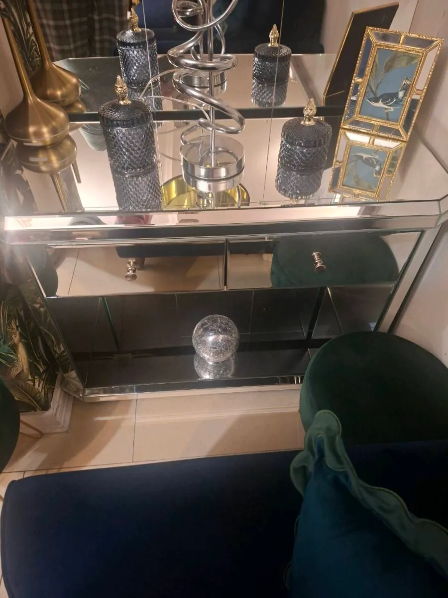 Mirrored livingroom furniture - Image 4