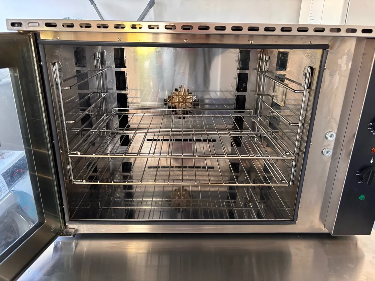 Buffalo 100l Commercial Convection Oven - Image 3