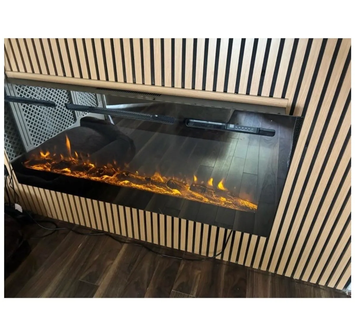 Media wall fire - Image 1