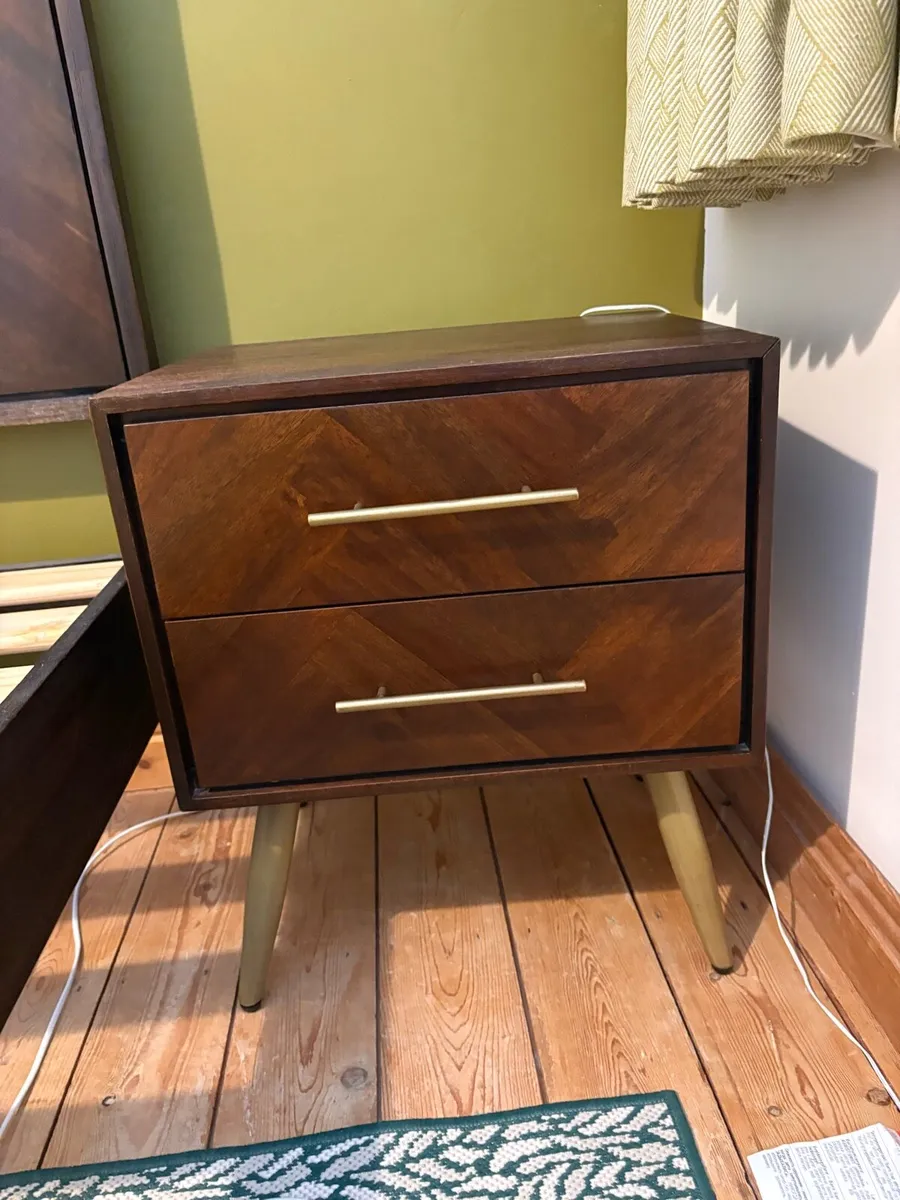 Bergen king size Bed, mattress and bedside lockers - Image 4