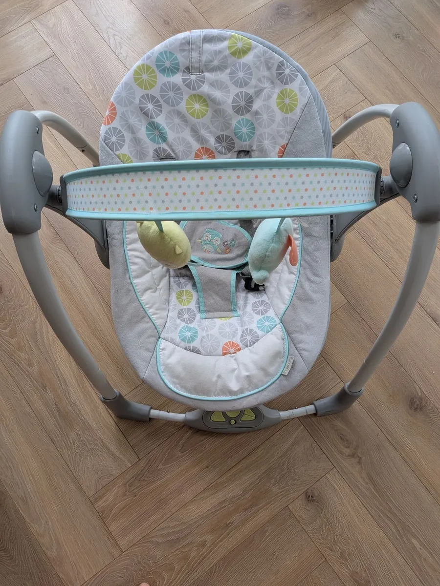 Baby swing