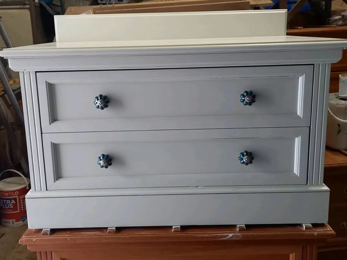 Chest of drawers - Image 2