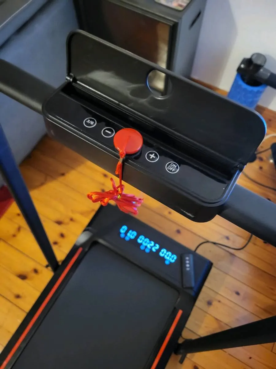 Walking Pad / Treadmill - Like New. - Image 2