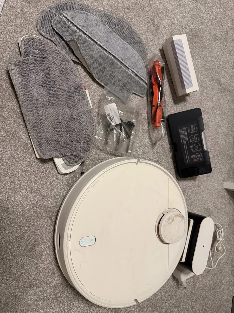 XiaoMi Robot vacuum and mop - Image 1