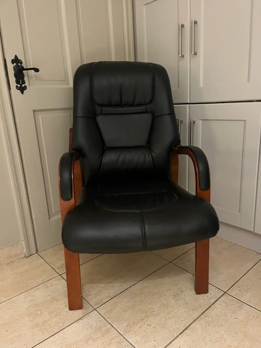 Orthopaedic chair - Image 1