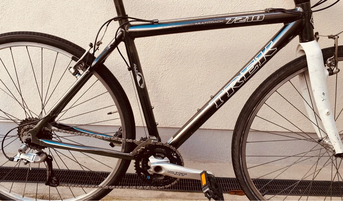 Trek Multitrack 7210 Hybrid Bike – Large €270 - Image 2