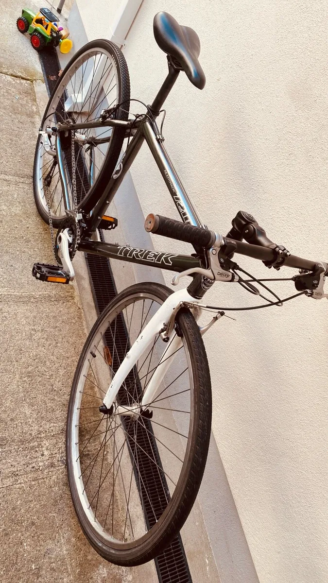 Trek Multitrack 7210 Hybrid Bike – Large €270 - Image 3