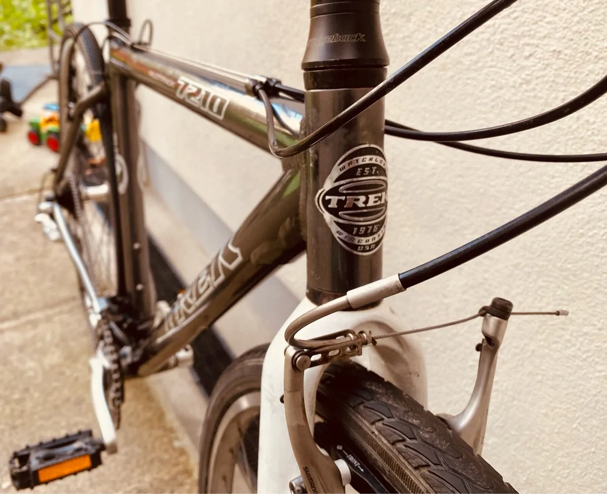 Trek Multitrack 7210 Hybrid Bike – Large €270 - Image 4