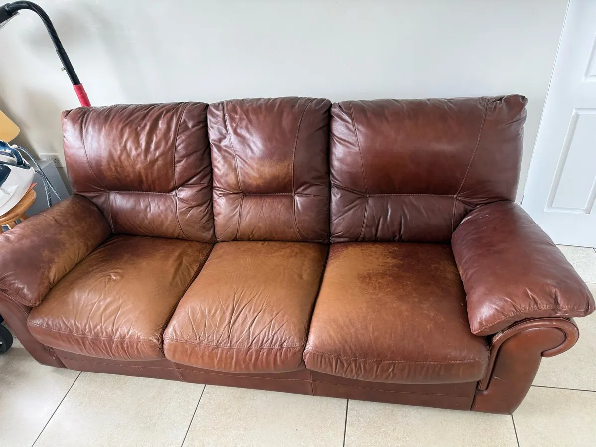 Leather sofa. - Image 2
