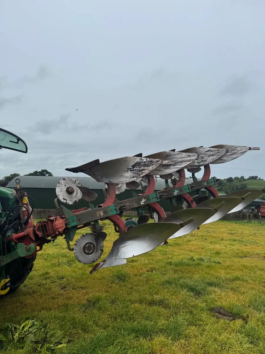 Kverneland plough - Image 3