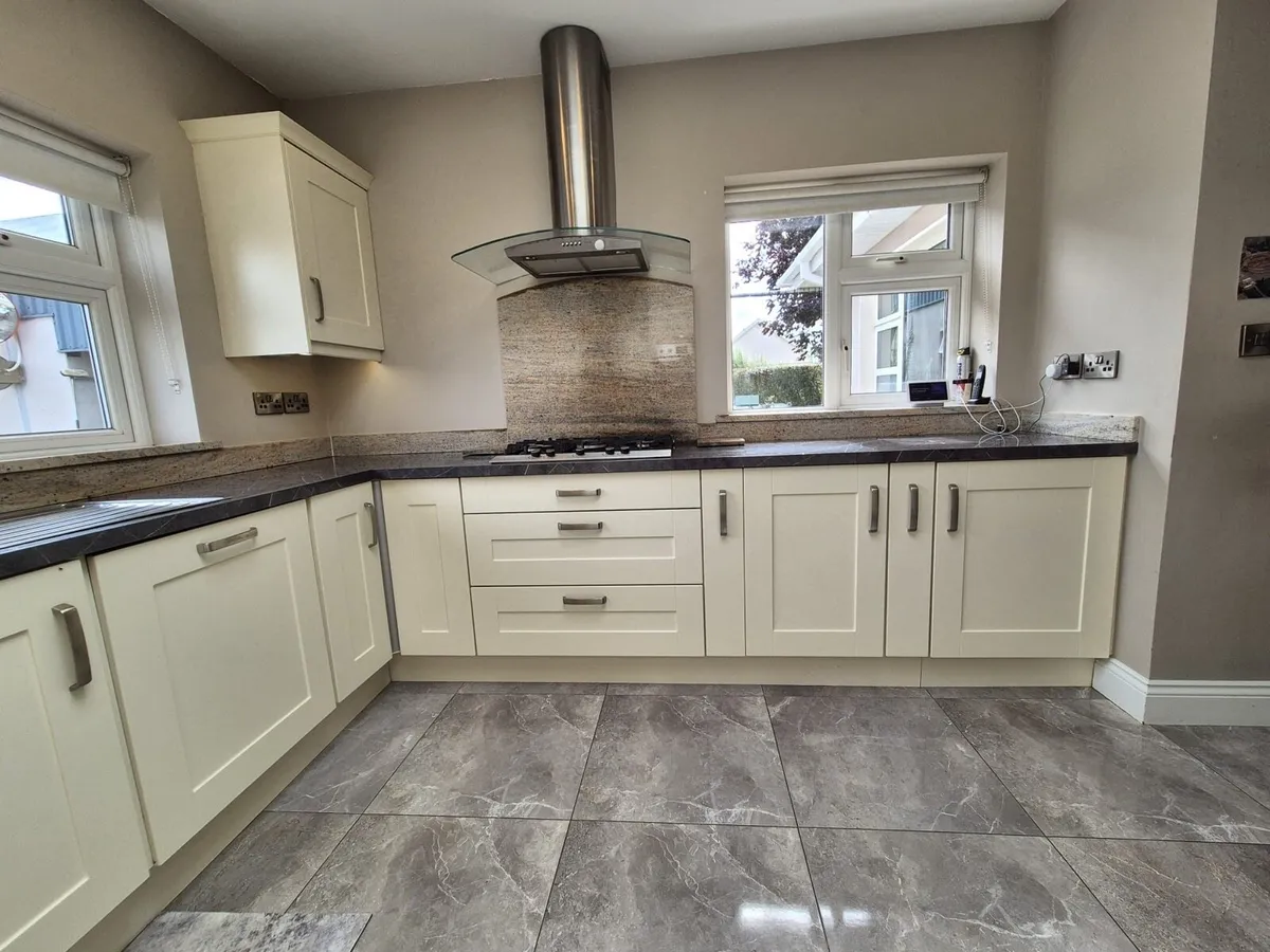 Kitchen - Image 2