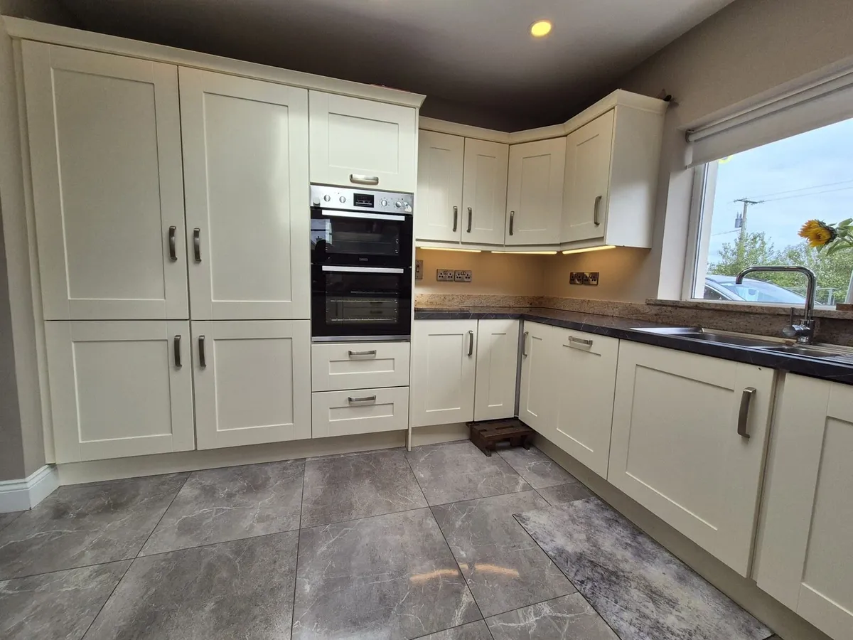 Kitchen - Image 3