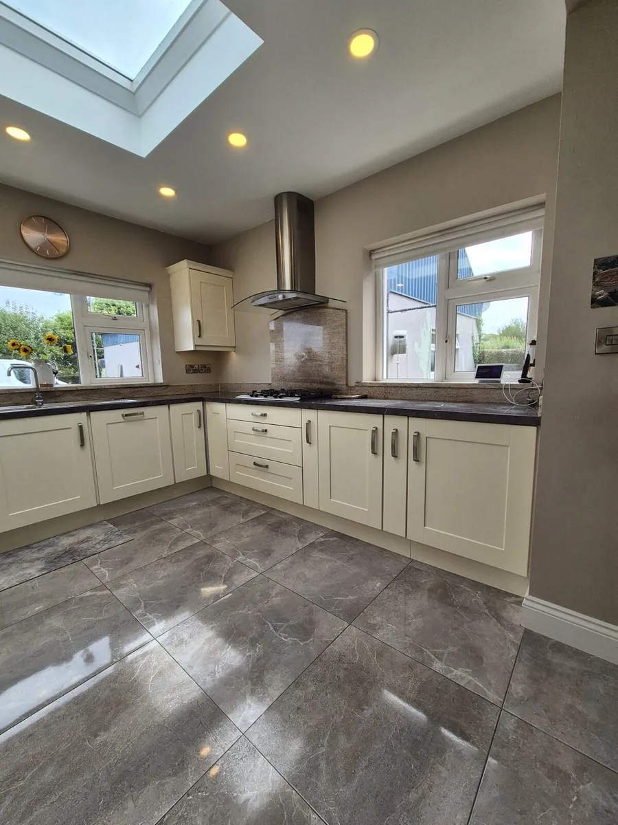 Kitchen - Image 4
