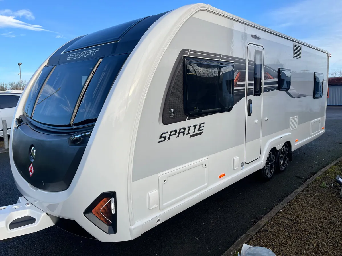 2025 SWIFT EXCLUSIVE H/SPEC 6/7 BERTH CARAVAN - Image 3